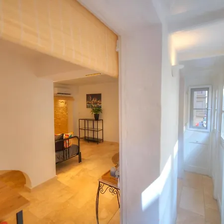 Gunlayer Maisonette * Il-Furjana