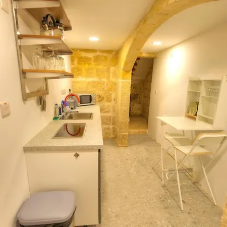 Gunlayer Maisonette Il-Furjana