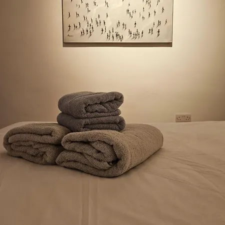 Gunlayer Maisonette Apartment