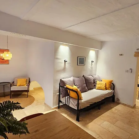 Gunlayer Maisonette * Флориана