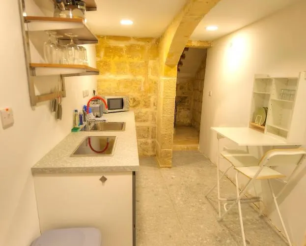 Gunlayer Maisonette Floriana