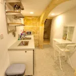Gunlayer Maisonette Floriana