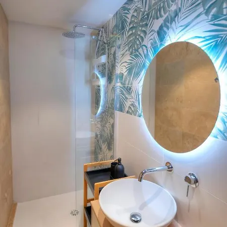 Gunlayer Maisonette 公寓 *