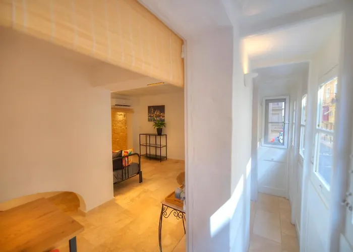 Gunlayer Maisonette * Il-Furjana